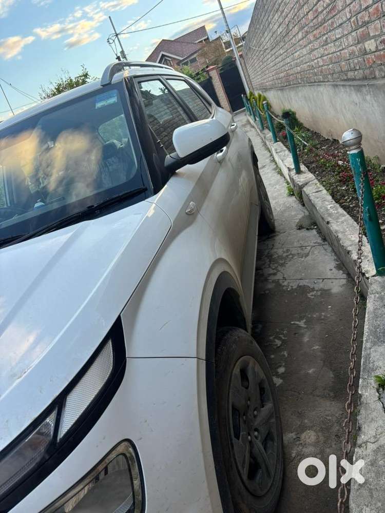 Hyundai Venue 2024 Petrol Good Condition