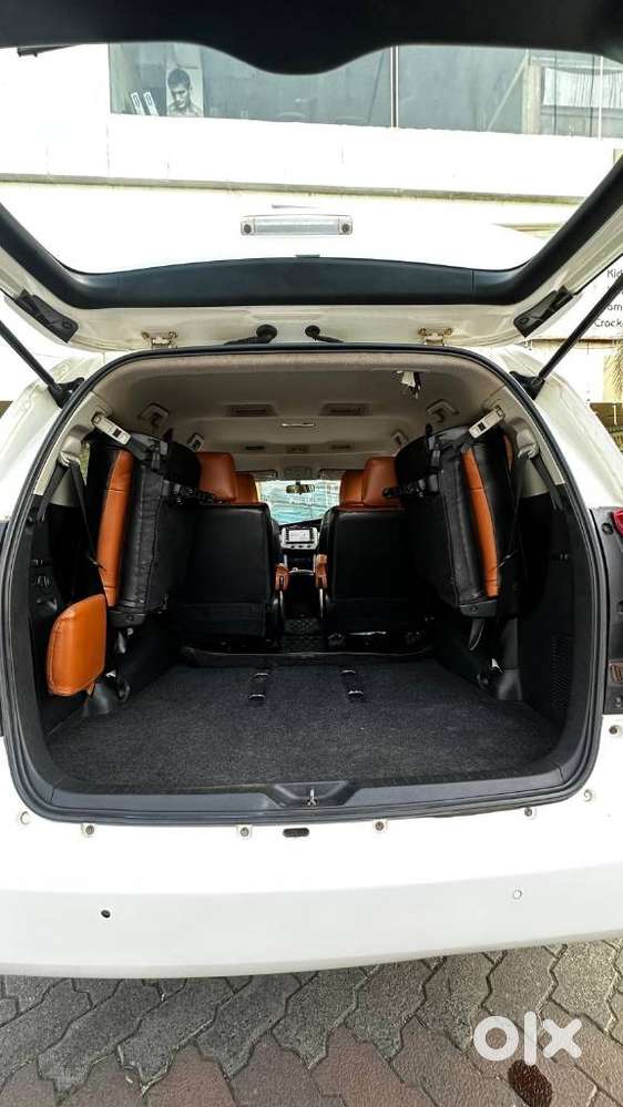 Toyota Innova Crysta [2020-ongoing] 2.4 Gx At 7 Str, 2021, Diesel