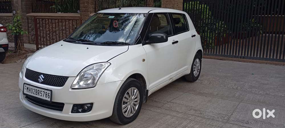 Maruti Suzuki Swift Vxi 1.2 Abs Bs-iv, 2011, Petrol