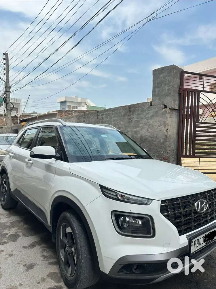 Hyundai Venue 2020 Diesel 56000 Km Driven