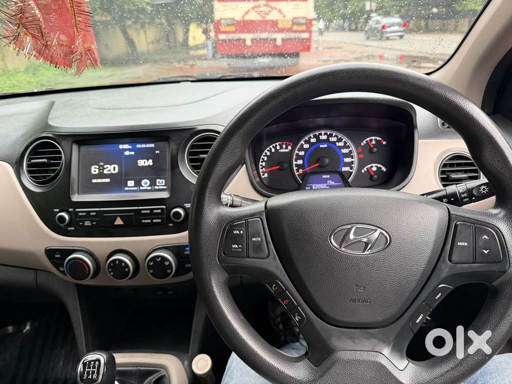 Hyundai Grand I10 Sportz, 2017, Petrol