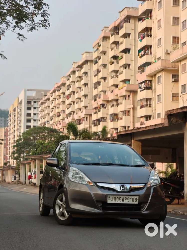 Honda Jazz 2012 Petrol Well Maintained (doctor Driven)