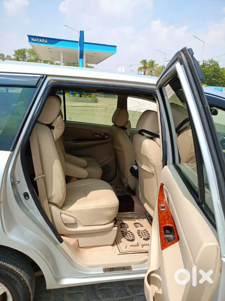 Toyota Innova 2.5 E 2007