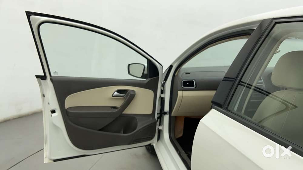 Volkswagen Vento Petrol Highline, 2015, Petrol