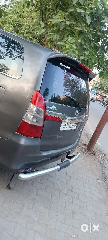Toyota Innova 2013