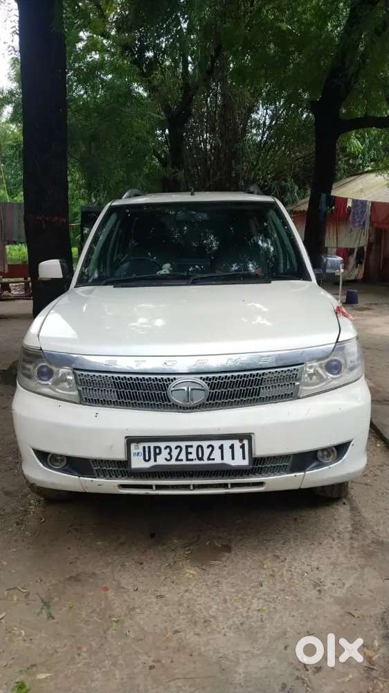 Tata Safari Storme 2012