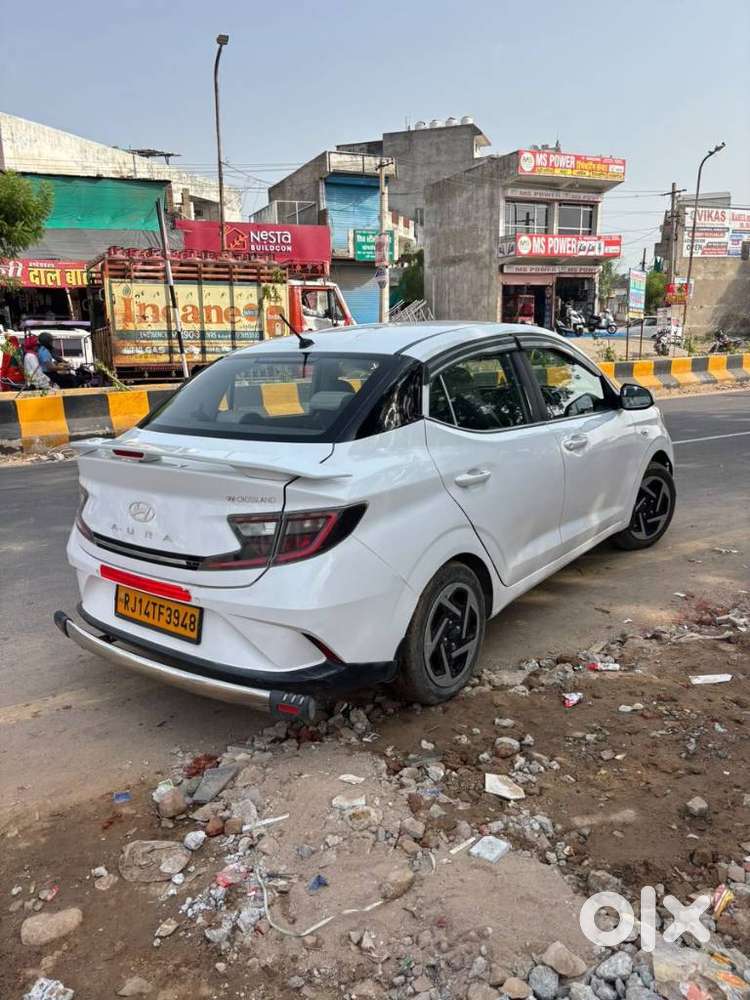Hyundai Aura S Crdi Manual, 2023, Cng & Hybrids