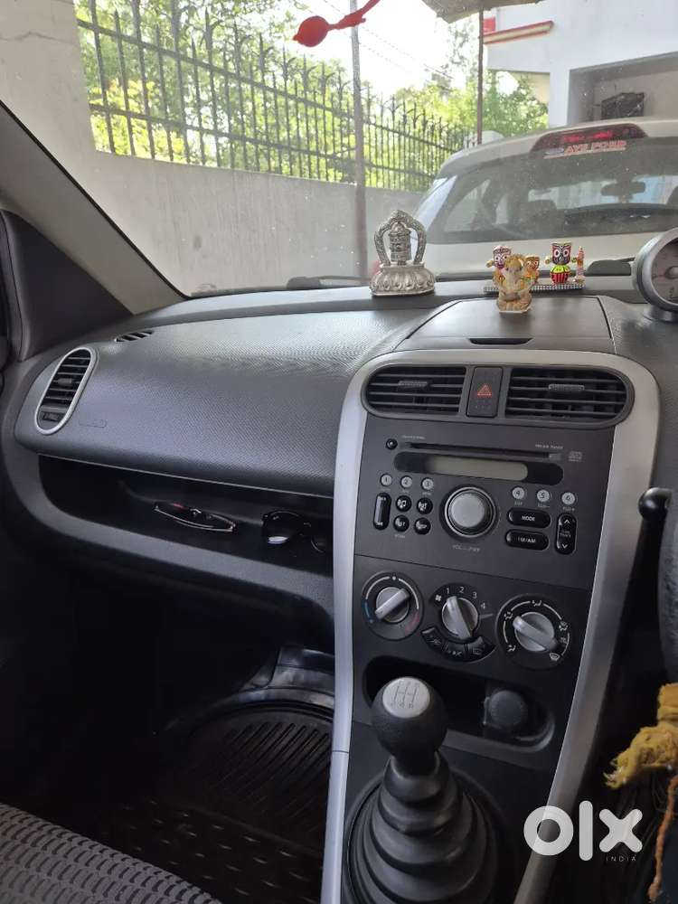 White-colour Ritz In Extremely Good Condition