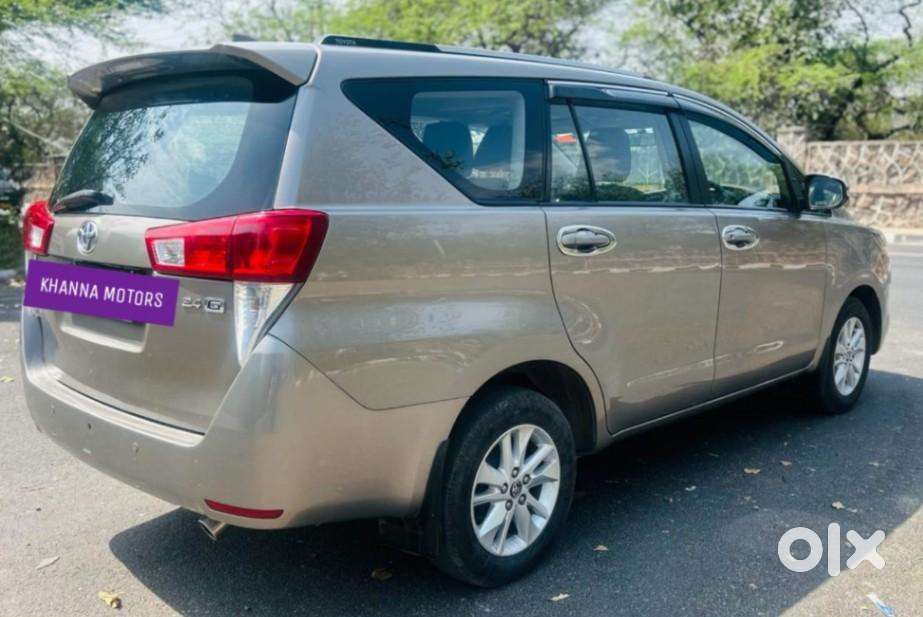 Toyota Innova Crysta 2.4 G Mt 7 Str, 2017, Diesel