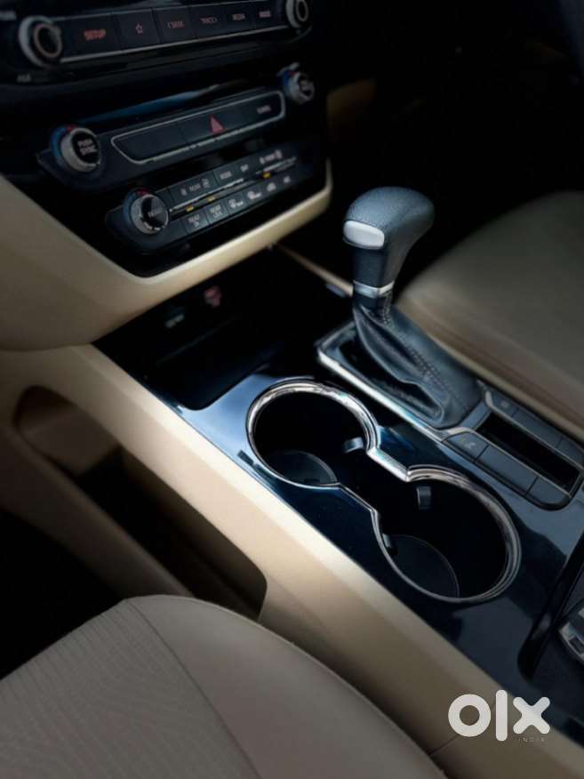 Kia Carnival Prestige, 2020, Diesel