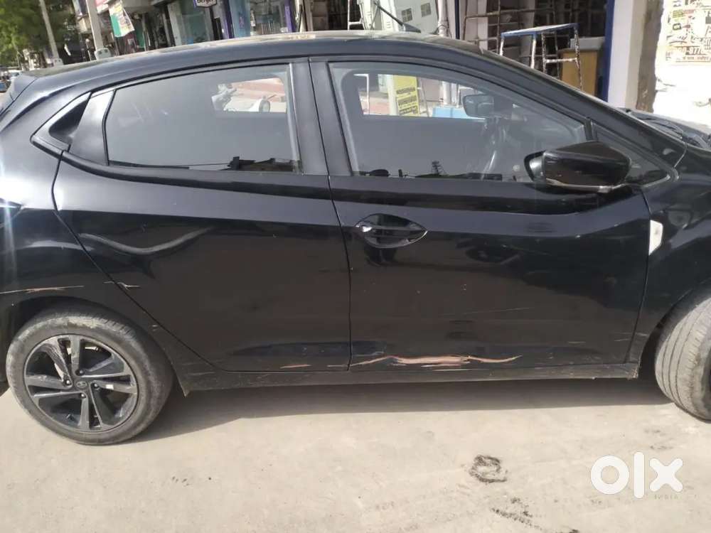 Tata Altroz 2022 Dark Edition