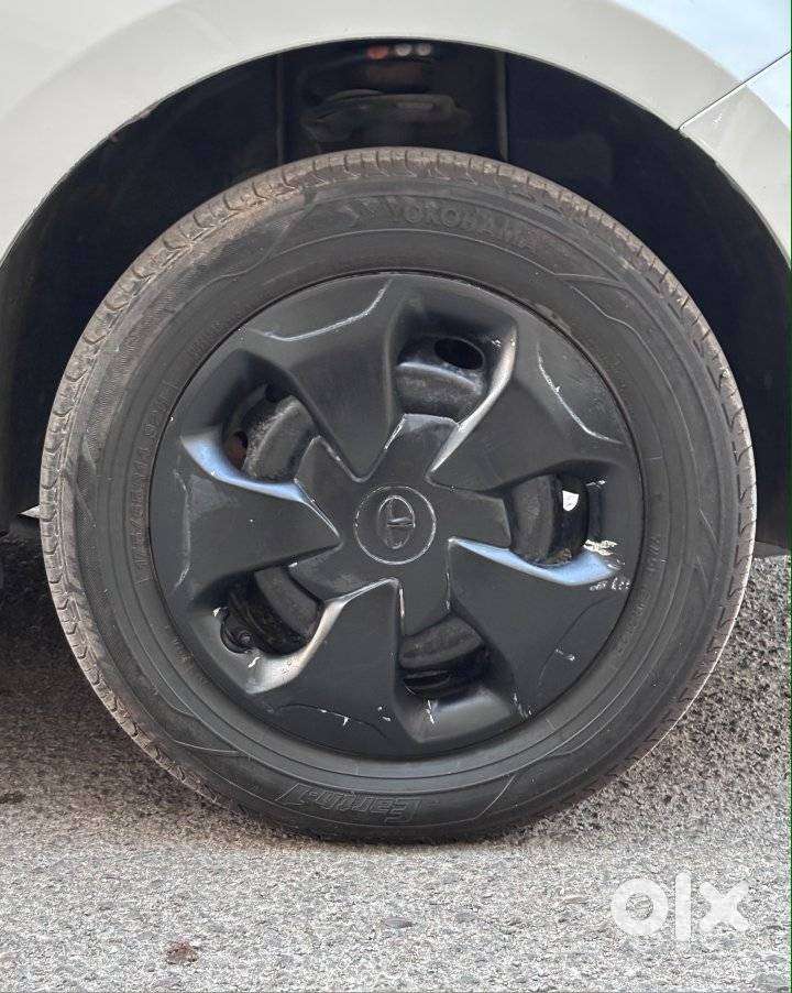 Tata Tiago 1.2 Revotron Xt (o), 2019, Petrol
