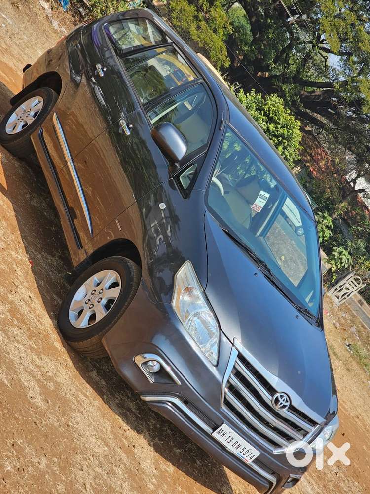 Toyota Innova 2.5 Gx 8 Seater Limited Edition, 2015, Diesel