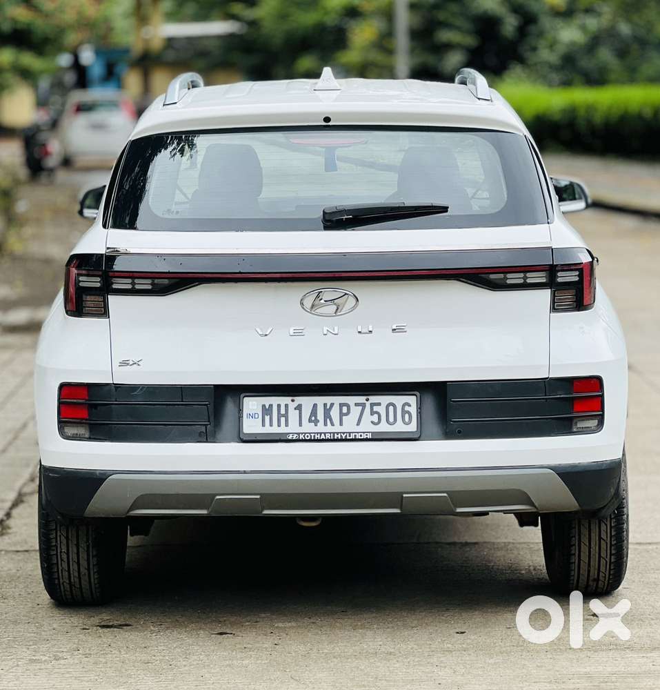 Hyundai Venue 1.5 Crdi Sx (o) Dual Tone, 2023, Diesel