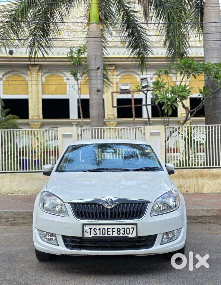 Skoda Rapid 1.5 Tdi At Ambition Plus, 2015, Diesel