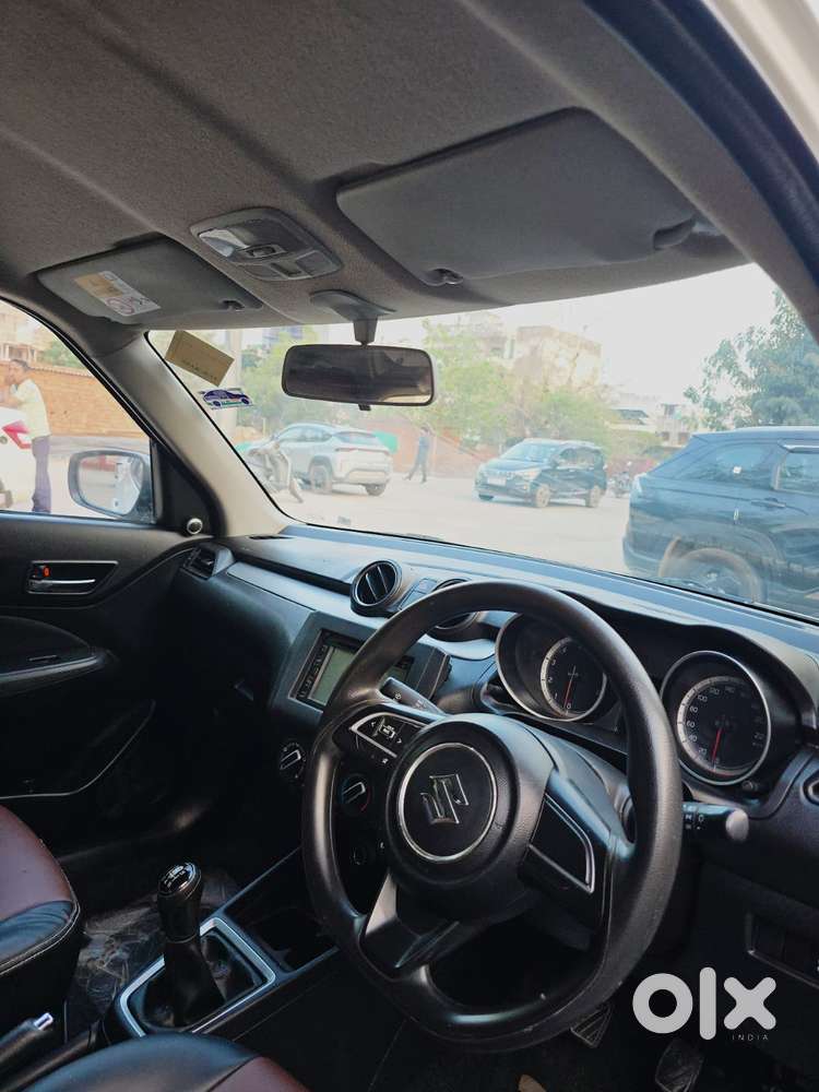 Maruti Suzuki Swift Vxi Optional, 2022, Petrol