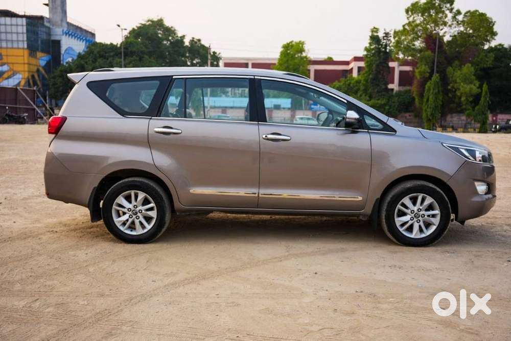Toyota Innova Crysta 2.4 Gx Mt, 2017, Diesel