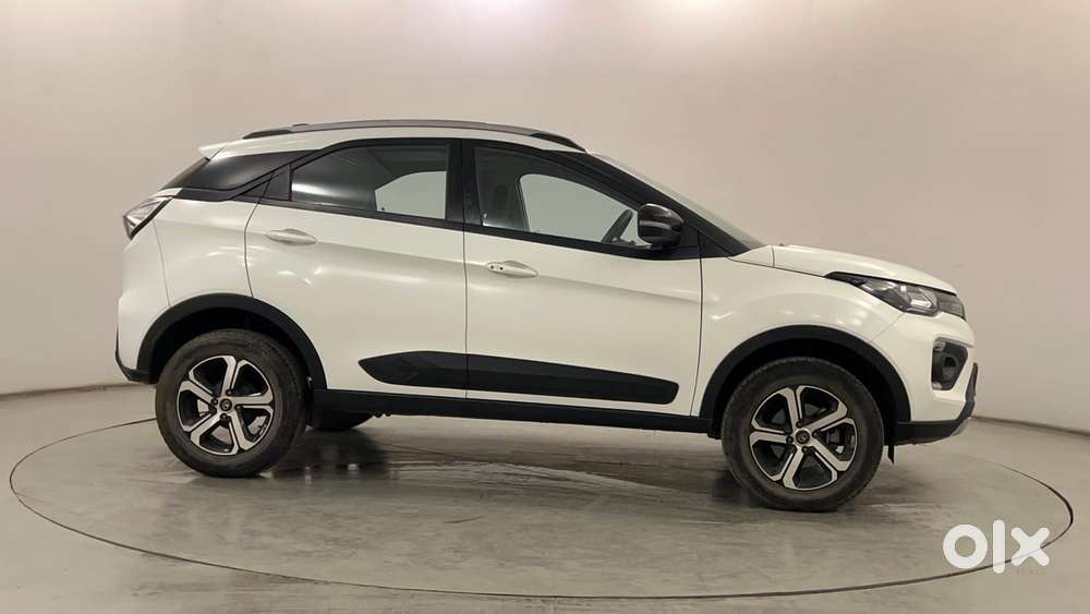 Tata Nexon Xz Plus (hs), 2022, Petrol