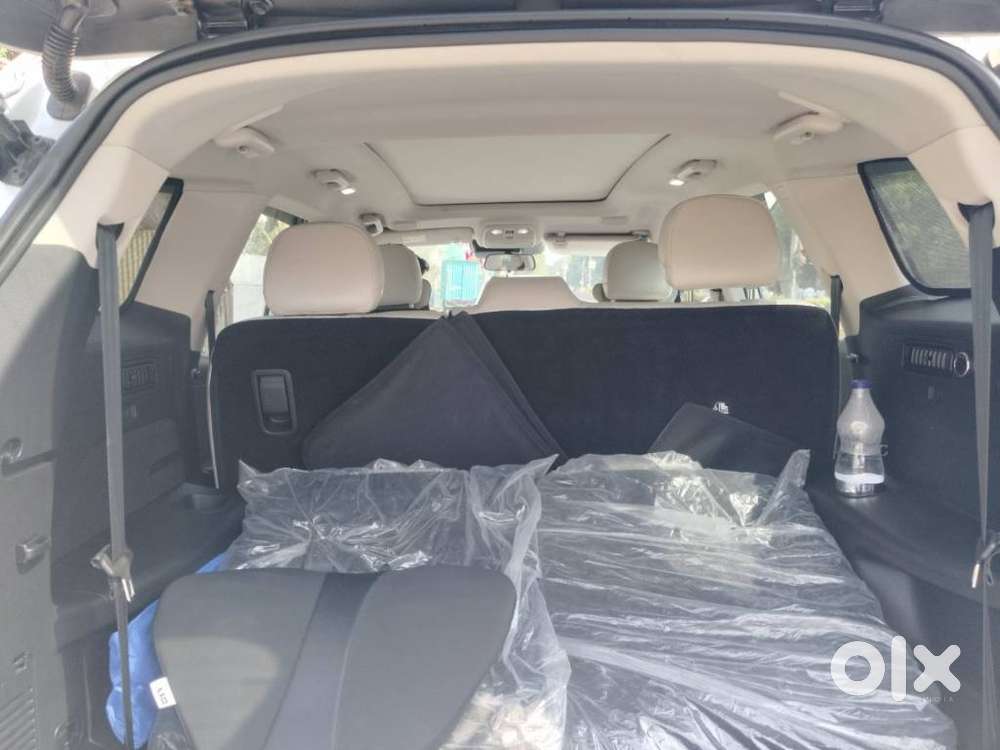 Mahindra Xuv700 2.2 Ax 7 Diesel Mt Str, 2025, Diesel