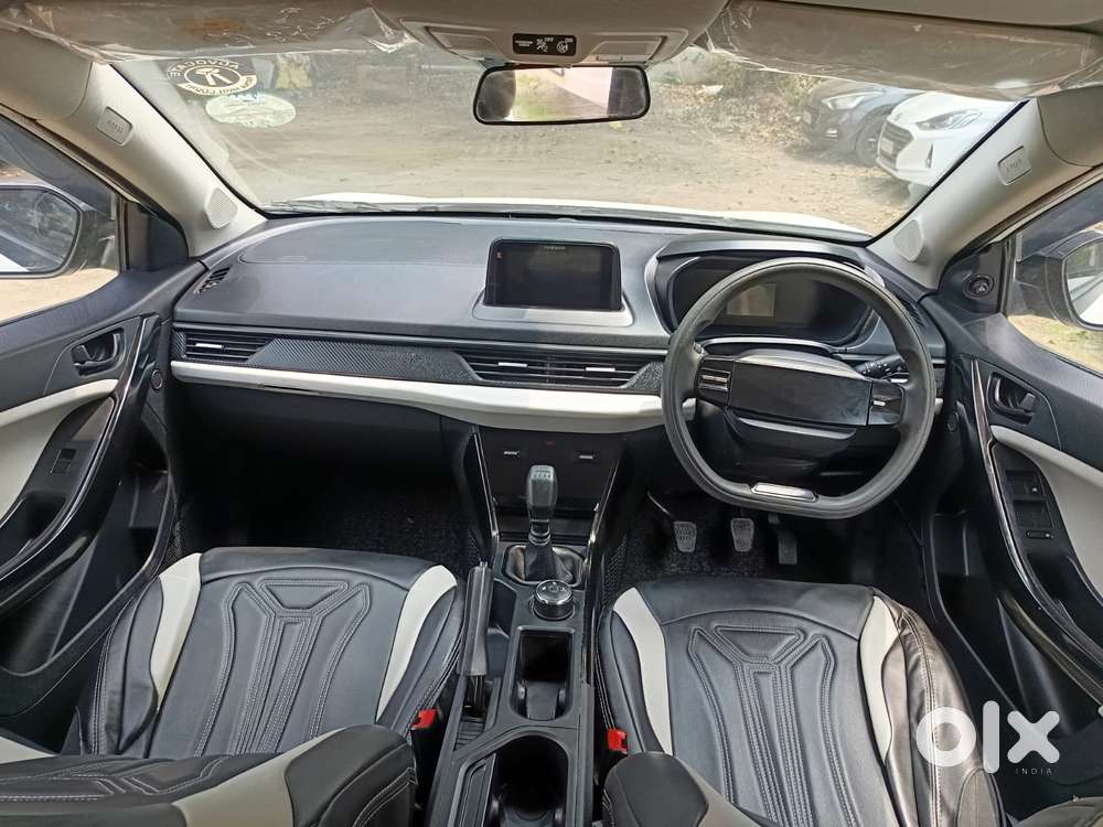 Tata Nexon Pure 1.2 Revotron Petrol 6 Mt, 2024, Petrol