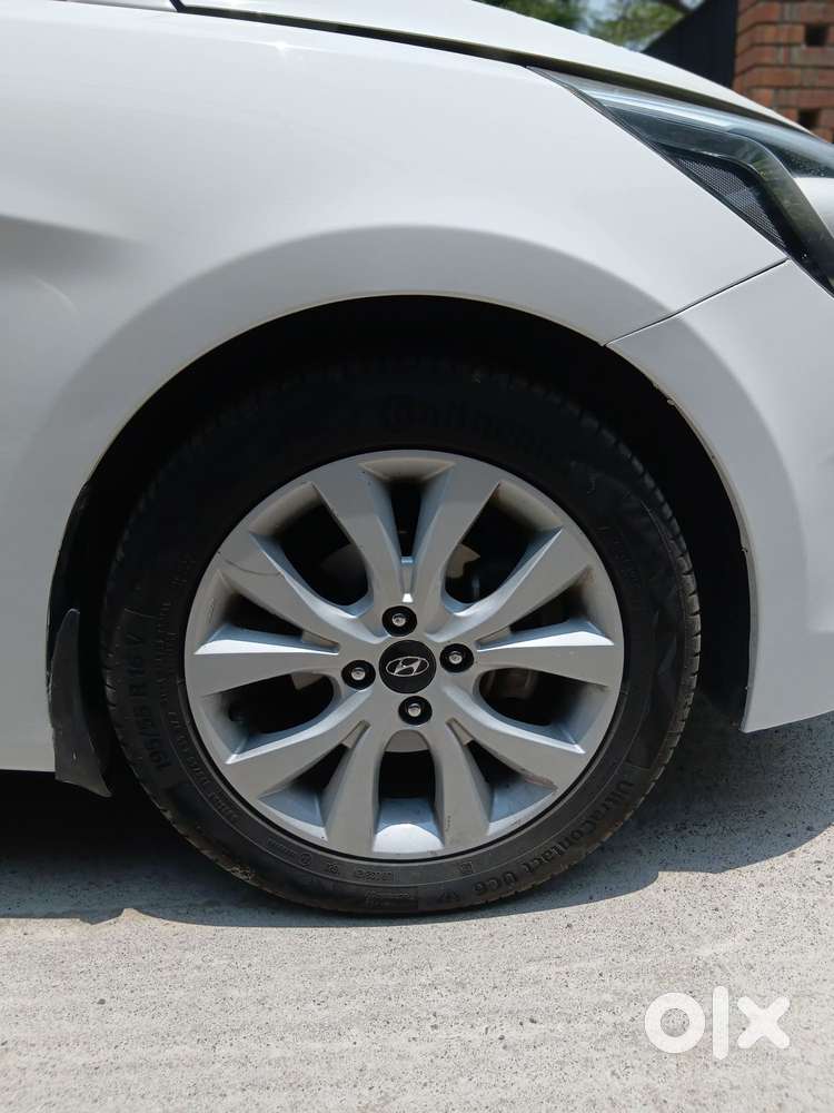 Hyundai Verna Vtvt 1.6 Sx, 2015, Petrol