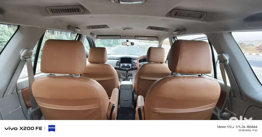 Toyota Innova 2.5 V 8 Str, 2014, Diesel