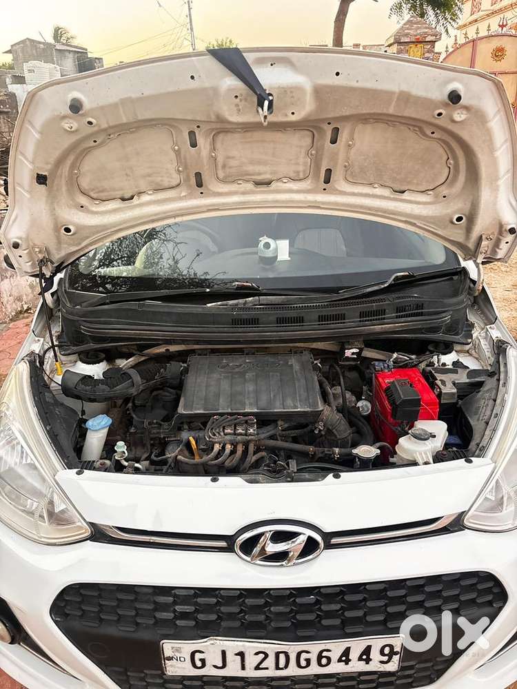 Grand I10  1 Owner  Year=2018 Petrol+cng Company Fitting Type..!
