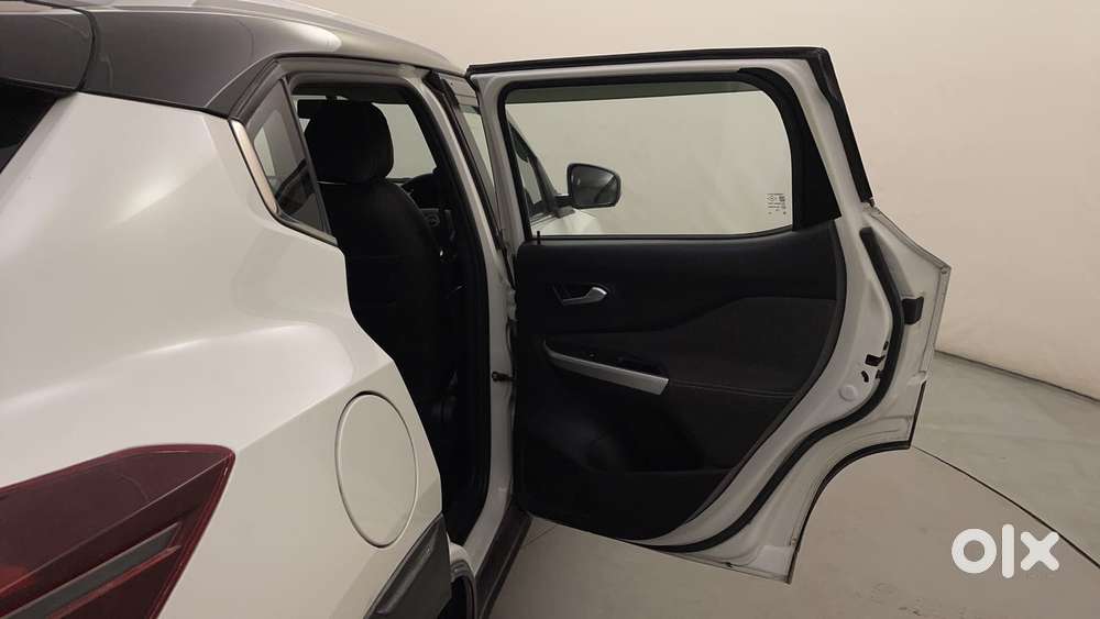 Nissan Magnite 1.0 Xv Premium Turbo Cvt (o), 2021, Petrol