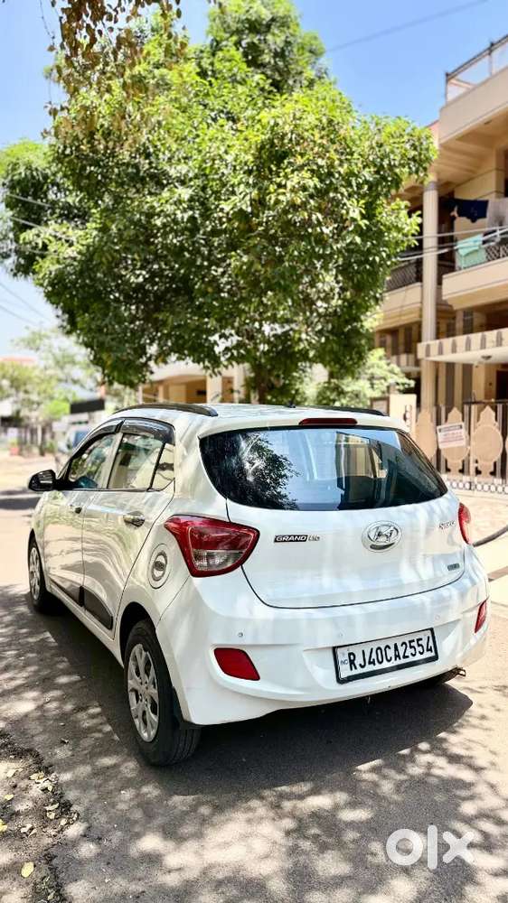 Hyundai Grand I10 2015 Cng & Hybrids 65000 Km Driven
