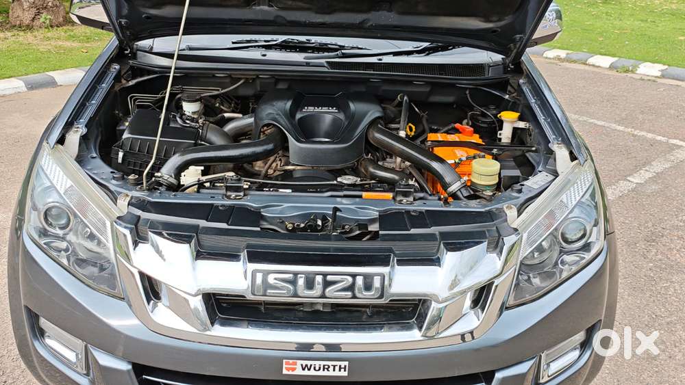 Isuzu V-cross Z 4x4 Mt, 2018, Petrol
