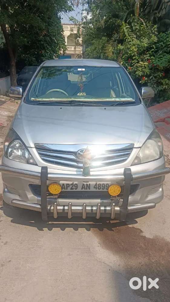 Toyota Innova 2010 Diesel Well Maintained