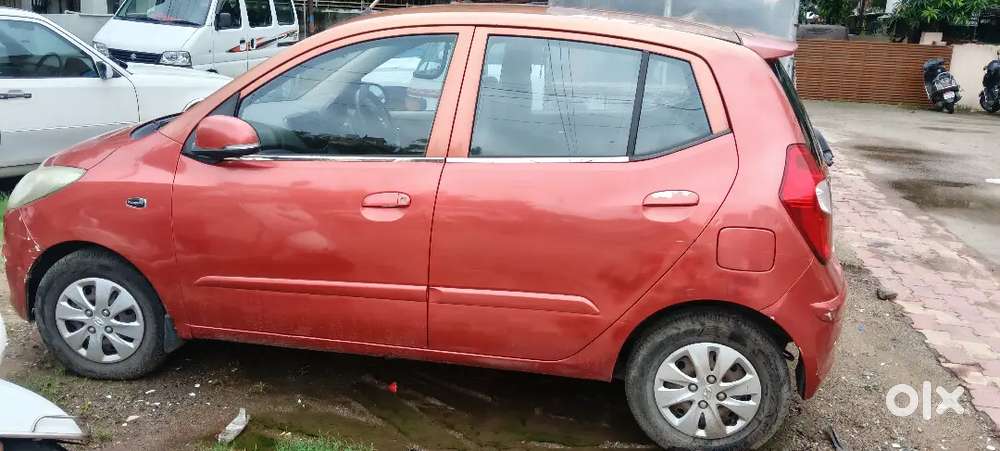 Hyundai I10 Sportz Petrol 2010