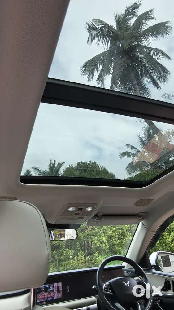 Mahindra Xuv700. All Wheel Drive.