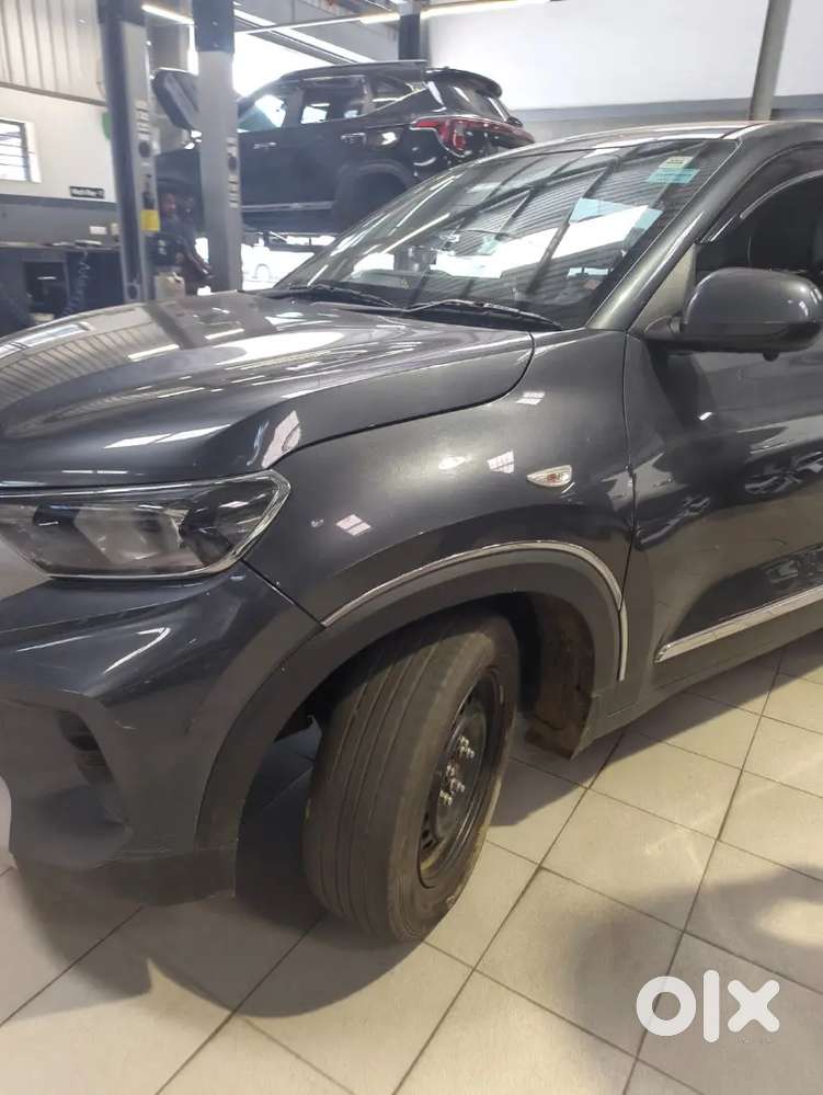 Kia Sonet 2022 Petrol 22000 Km Driven Be