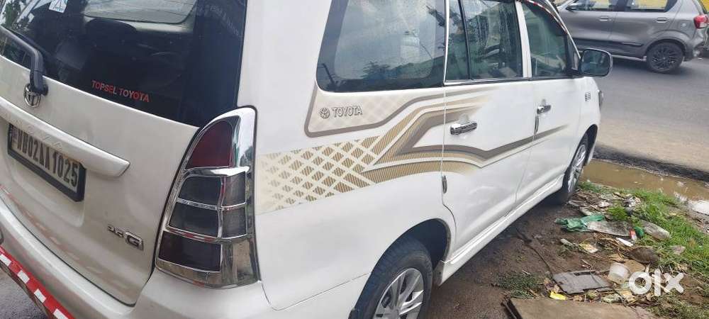 Toyota Innova 2.5 G (diesel) 8 Seater, 2012, Diesel