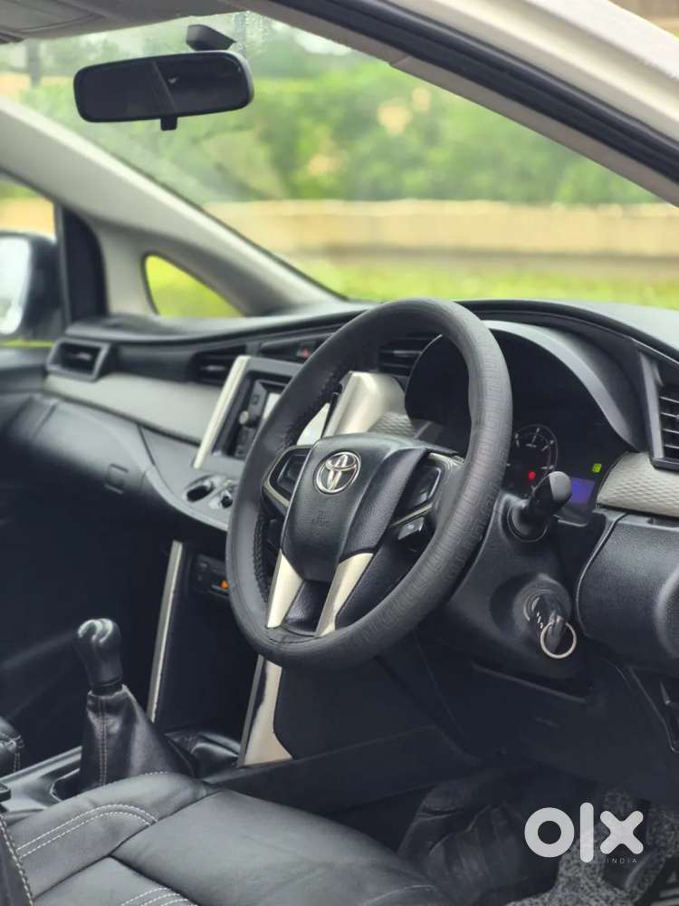 Toyota Innova Crysta [2020-ongoing] 2.4 Gx 7 Str, 2016, Diesel