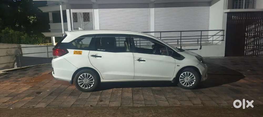 Honda Mobilio 1.5 V 2015 Finance Availavle