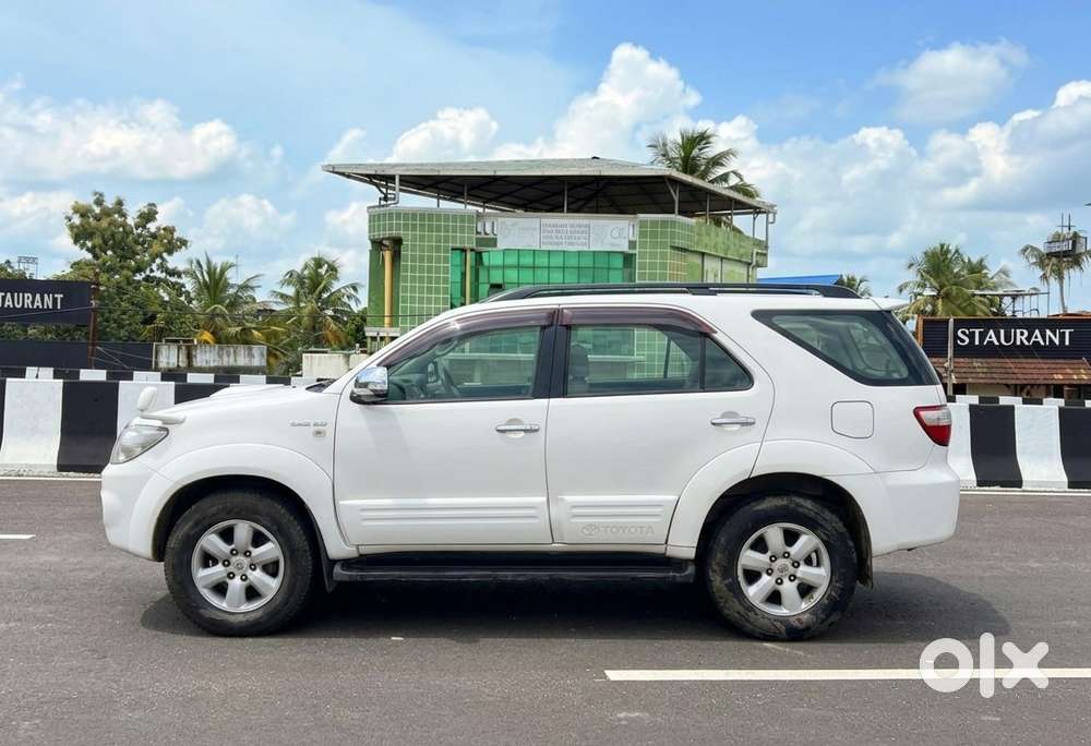 Toyota Fortuner 3.0 4x4 Manual, 2010, Diesel