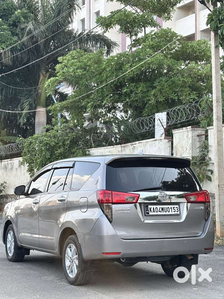 Toyota Innova Crysta 2.4 V, 2017, Diesel
