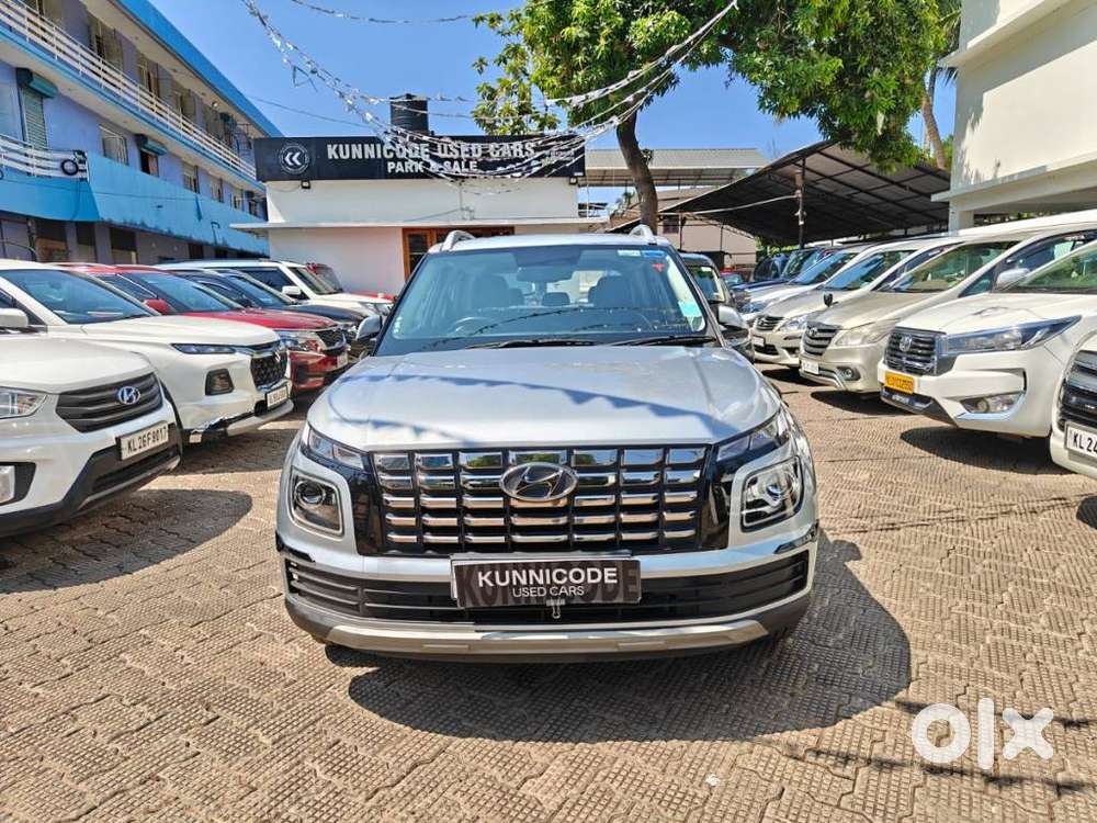 Hyundai Venue Sx Mt, 2023, Petrol