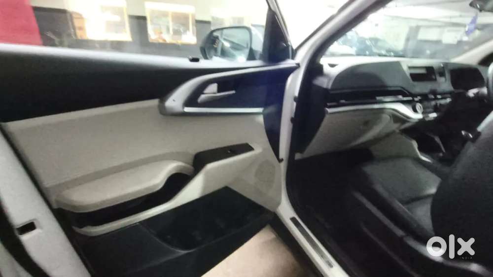 Kia Carens 1.4 Premium 7 Str, 2022, Petrol