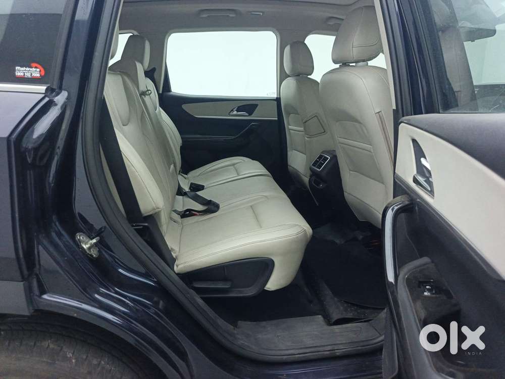 Mahindra Xuv700 2.2 Ax 7 Diesel Mt Luxury Pack Str, 2023, Diesel