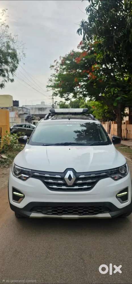 Renault Triber Rxz (top End)