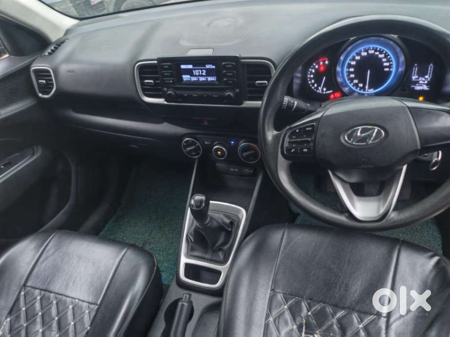 Hyundai Venue S 1.2 Petrol, 2022, Petrol