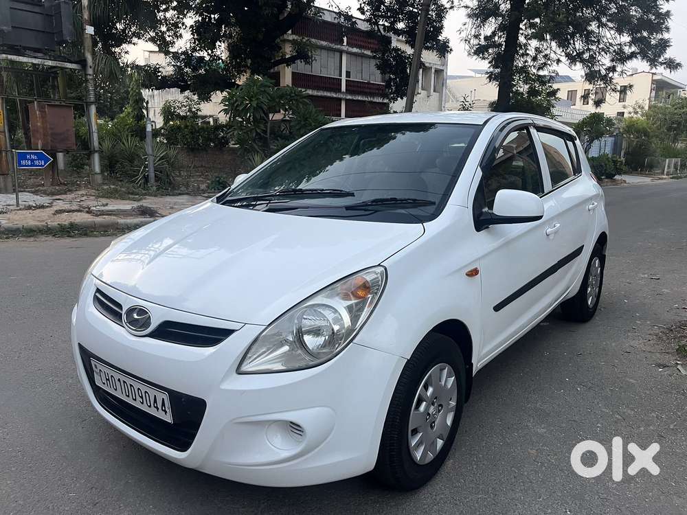 Hyundai I20 Petrol Cvt Magna Executive, 2010, Petrol