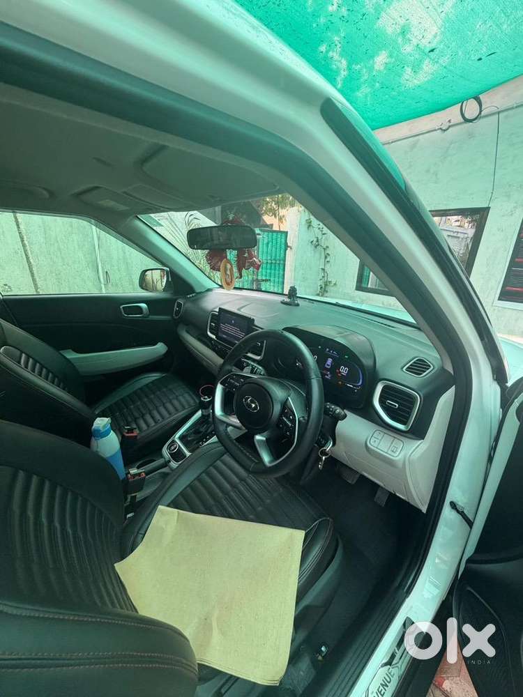 Hyundai Venue 2024 Petrol Good Condition