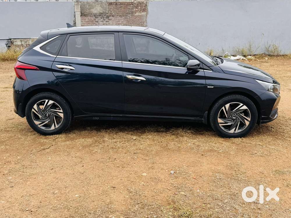 Hyundai New I20 1.2 Asta (o) Ivt, 2023, Petrol