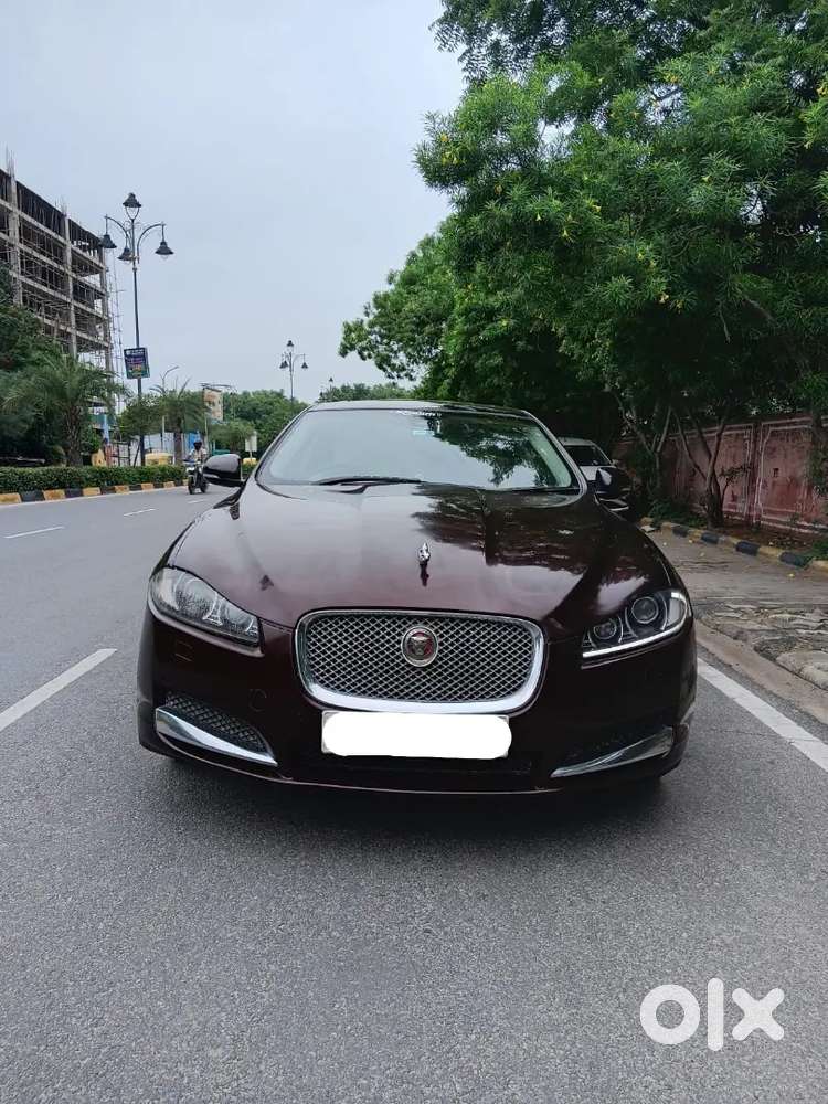 Mint Conditon Car 5 Tayers Barnd New Resently Service Compate...