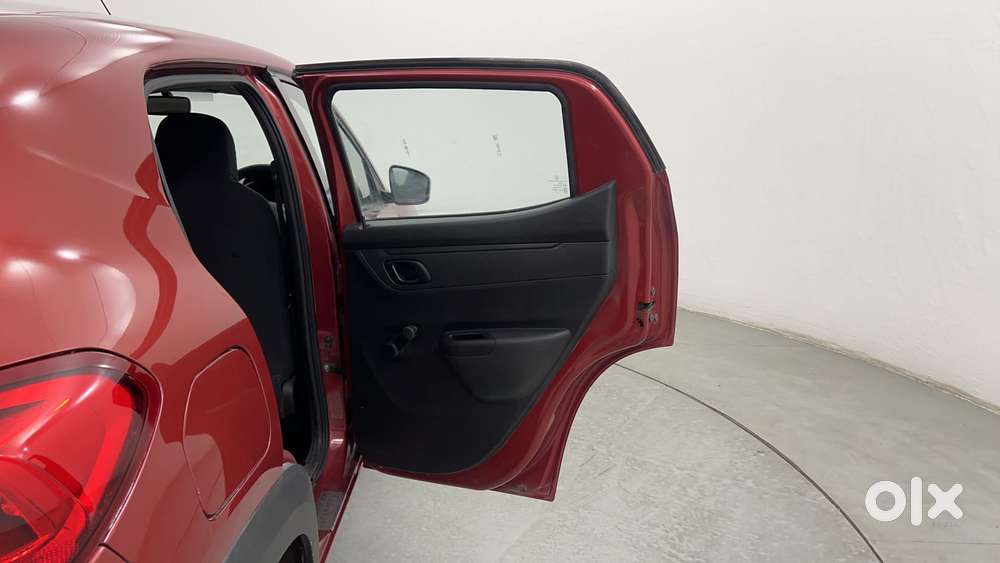 Renault Kwid 2019-ongoing 1.0 Rxt Amt (o), 2017, Petrol