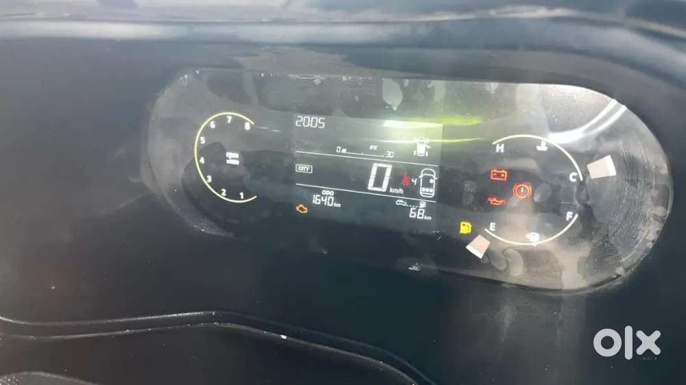 Tata Curvv 2025 Petrol 1650 Km Driven